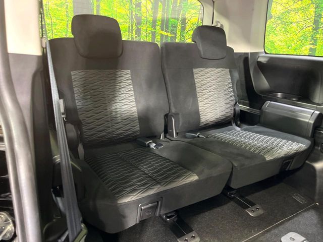 MITSUBISHI DELICA D:5 4WD 2024