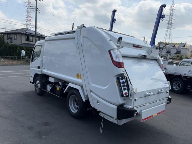 MITSUBISHI CANTER 2024