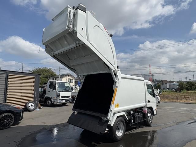 MITSUBISHI CANTER 2024