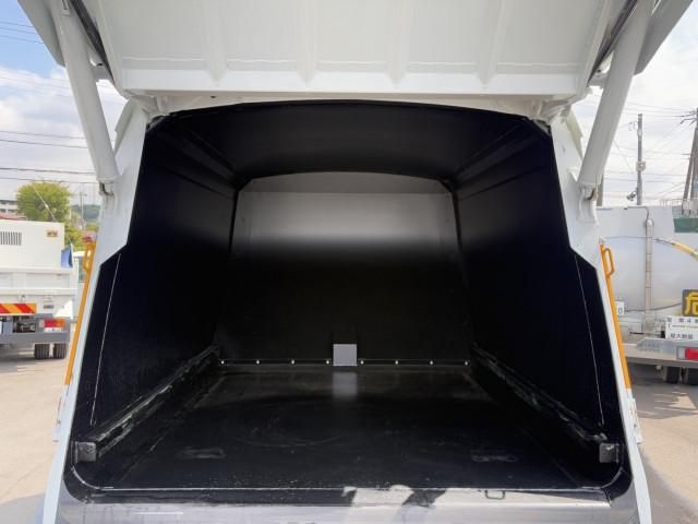 MITSUBISHI CANTER 2024