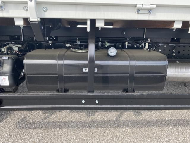 MITSUBISHI CANTER 2024