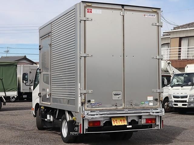 TOYOTA DYNA 2019