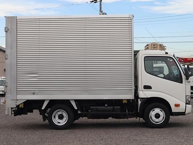 TOYOTA DYNA 2019