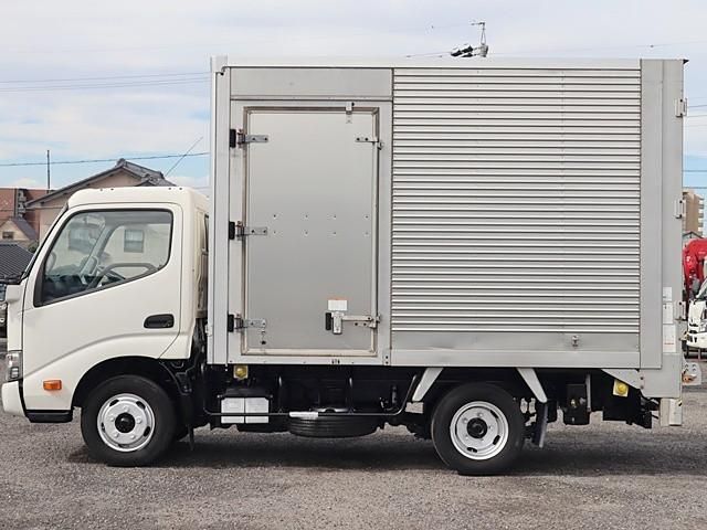 TOYOTA DYNA 2019
