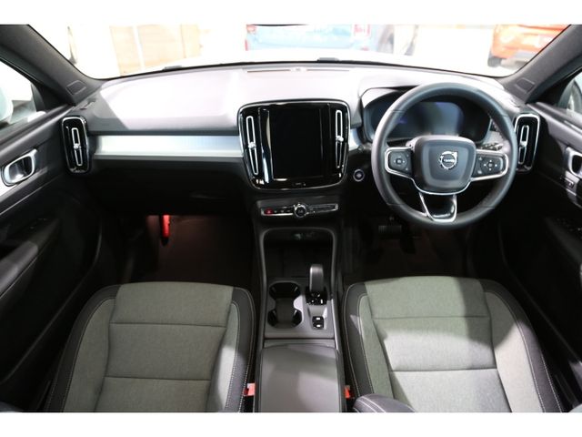 VOLVO VOLVO XC40 2023
