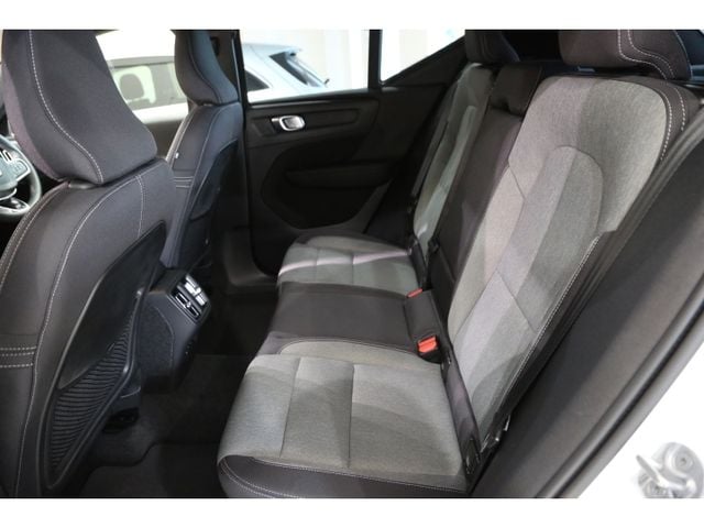 VOLVO VOLVO XC40 2023