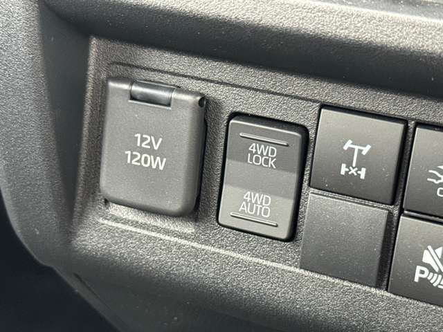 DAIHATSU HIJET truck 4WD 2025