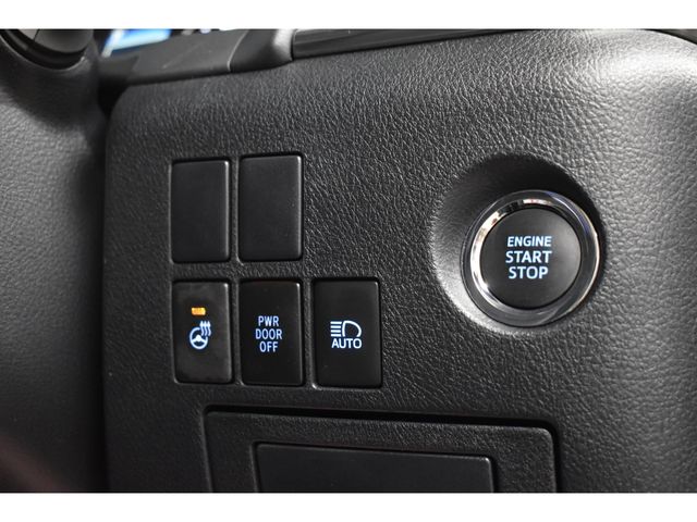 TOYOTA ALPHARD 4WD 2019