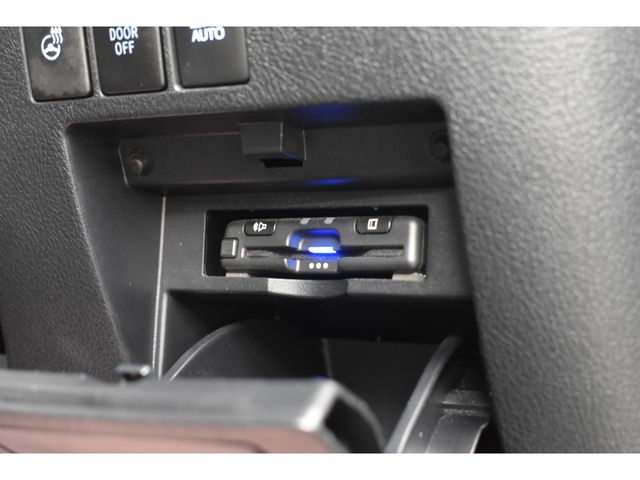 TOYOTA ALPHARD 4WD 2019