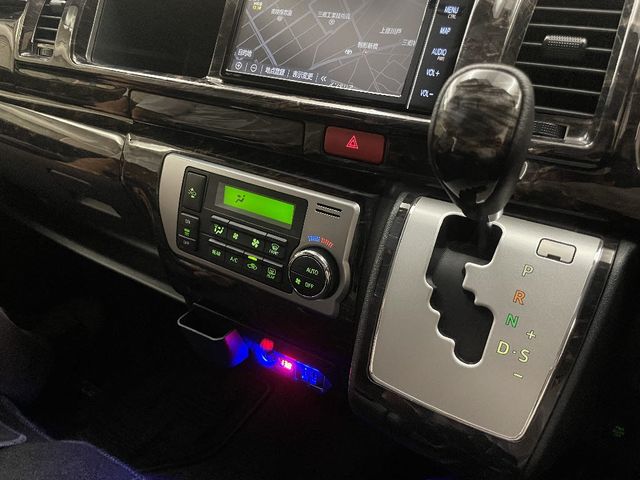 TOYOTA HIACE wagon 2021