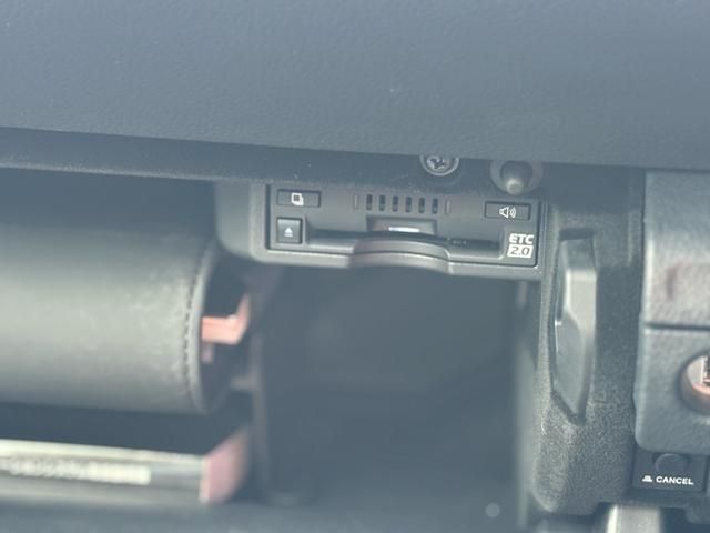 TOYOTA LEXUS IS300h 2025