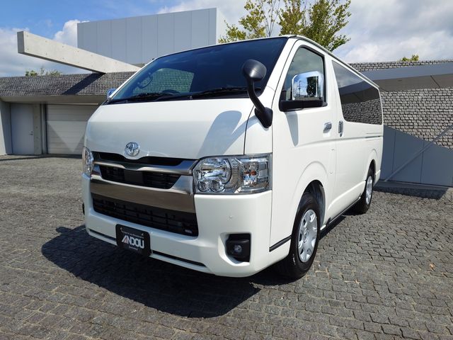 TOYOTA HIACE van 2WD 2025