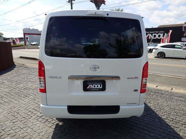 TOYOTA HIACE van 2WD 2025