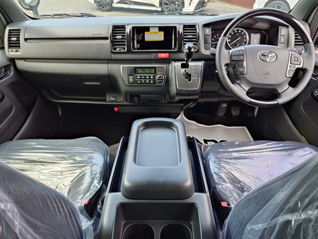 TOYOTA HIACE van 2WD 2025