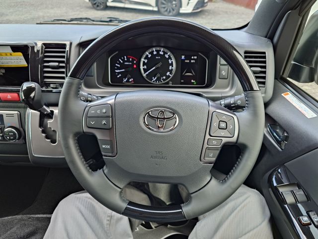 TOYOTA HIACE van 2WD 2025