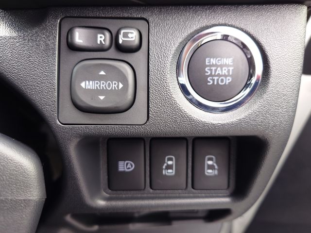 TOYOTA HIACE van 2WD 2025