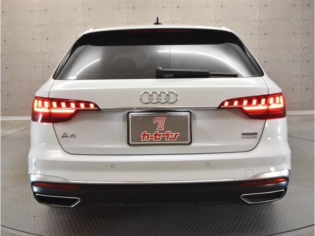 AUDI AUDI A4 AVANT 2021