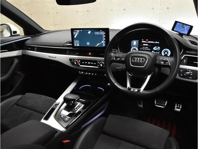 AUDI AUDI A4 AVANT 2021