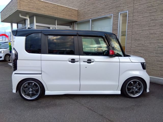 HONDA N BOX CUSTOM 2018