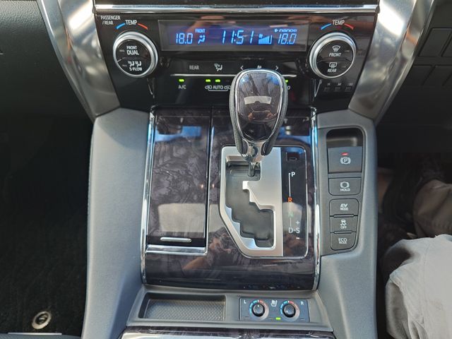 TOYOTA VELLFIRE  HYBRID 4WD 2019