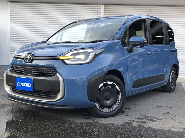 TOYOTA SIENTA HYBRID 2022