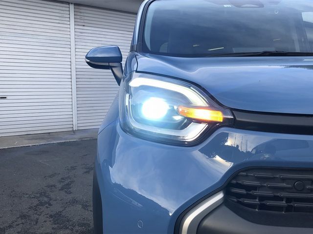 TOYOTA SIENTA HYBRID 2022