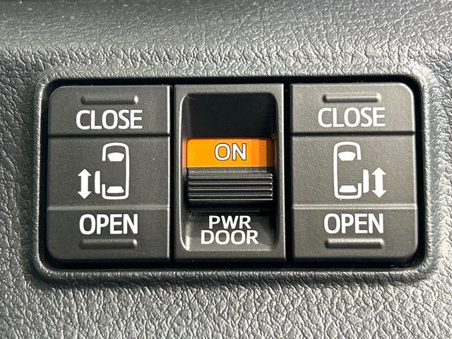 TOYOTA SIENTA HYBRID 2016