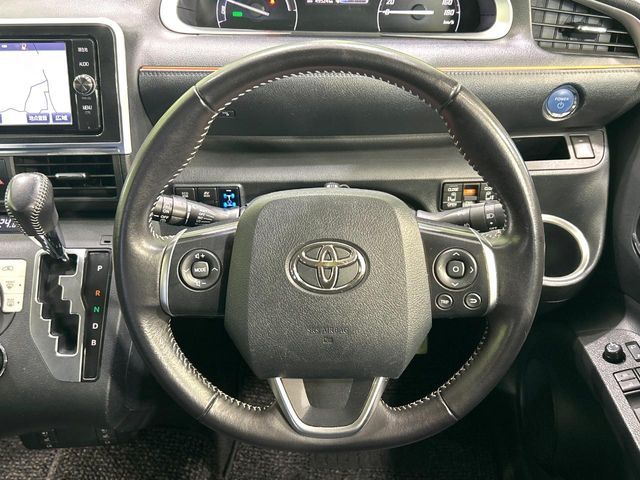 TOYOTA SIENTA HYBRID 2016