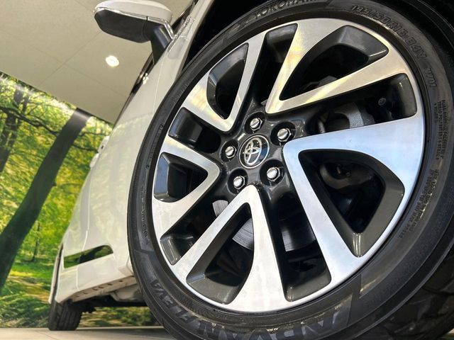 TOYOTA SIENTA HYBRID 2016