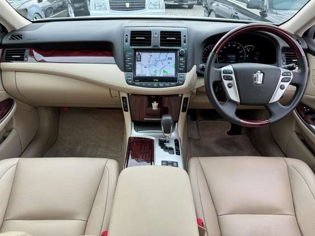 TOYOTA CROWN sedan 2012