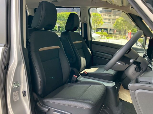 NISSAN SERENA  WG 4WD 2024