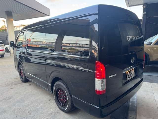 TOYOTA HIACE wagon 4WD 2023