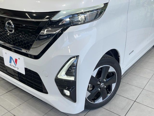 NISSAN ROOX 2020