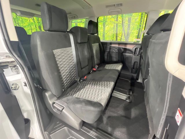 MITSUBISHI DELICA D:5 4WD 2024