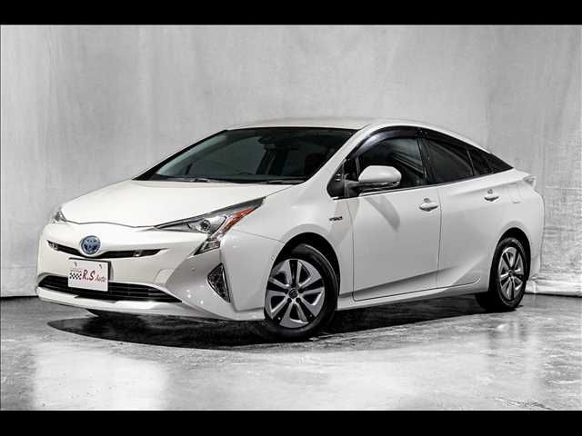 TOYOTA PRIUS 2018