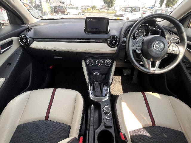 MAZDA DEMIO 2015