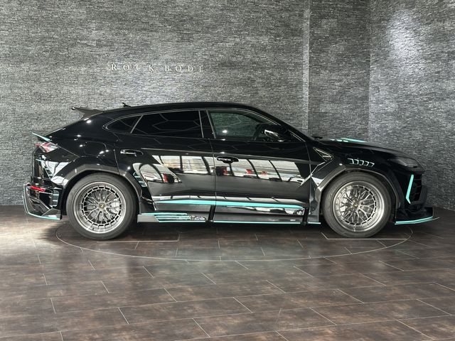 LAMBORGHINI LAMBORGHINI URUS 2019