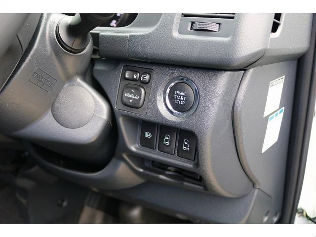 TOYOTA HIACE van 2WD 2024