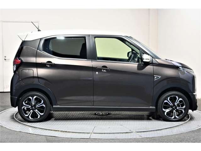 MITSUBISHI ek X EV 2023