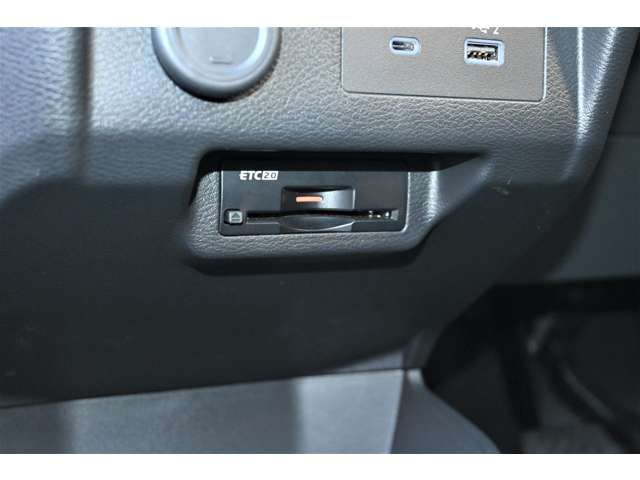 MITSUBISHI ek X EV 2023