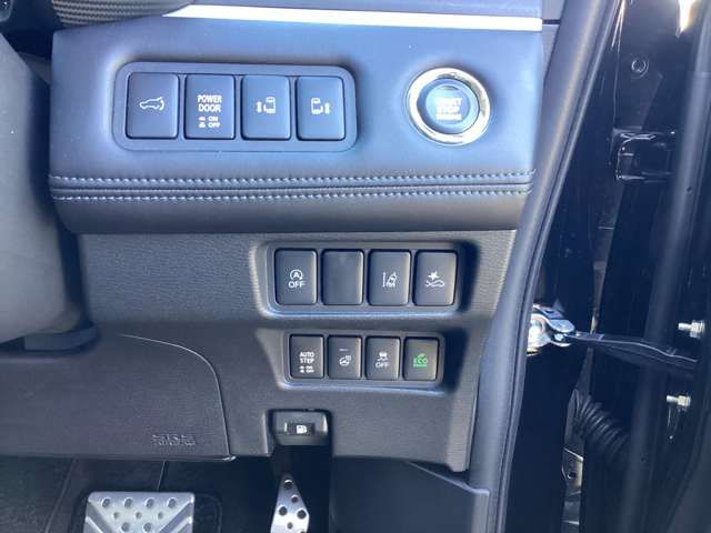 MITSUBISHI DELICA D:5 4WD 2025