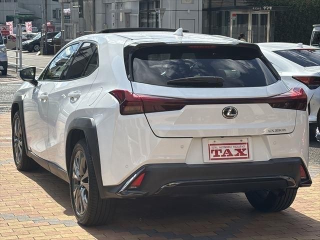 TOYOTA LEXUS UX250h 2023