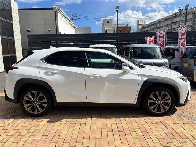TOYOTA LEXUS UX250h 2023