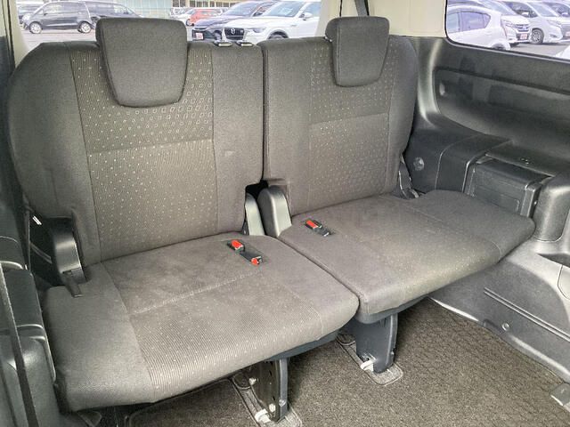 TOYOTA VOXY 4WD 2014