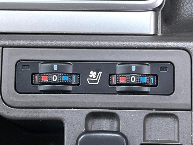 TOYOTA LANDCRUISER PRADO 2023