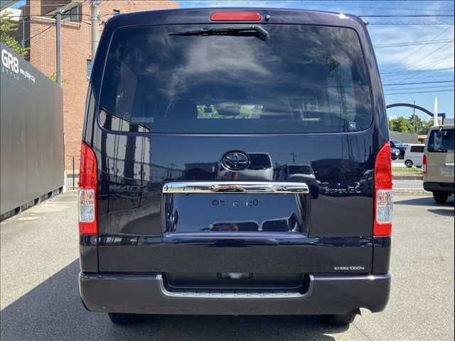 TOYOTA HIACE van 2WD 2018