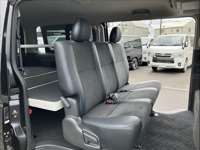 TOYOTA HIACE van 2WD 2018