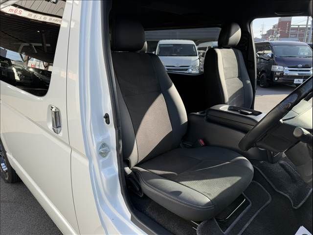 TOYOTA HIACE van 2WD 2019