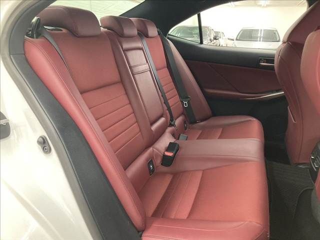 TOYOTA LEXUS IS200t 2017