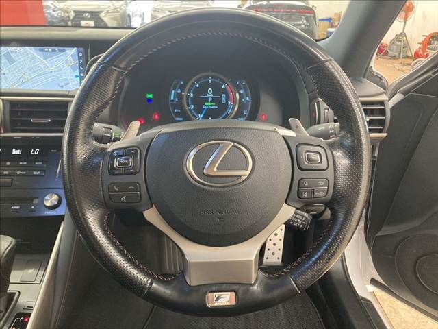 TOYOTA LEXUS IS200t 2017